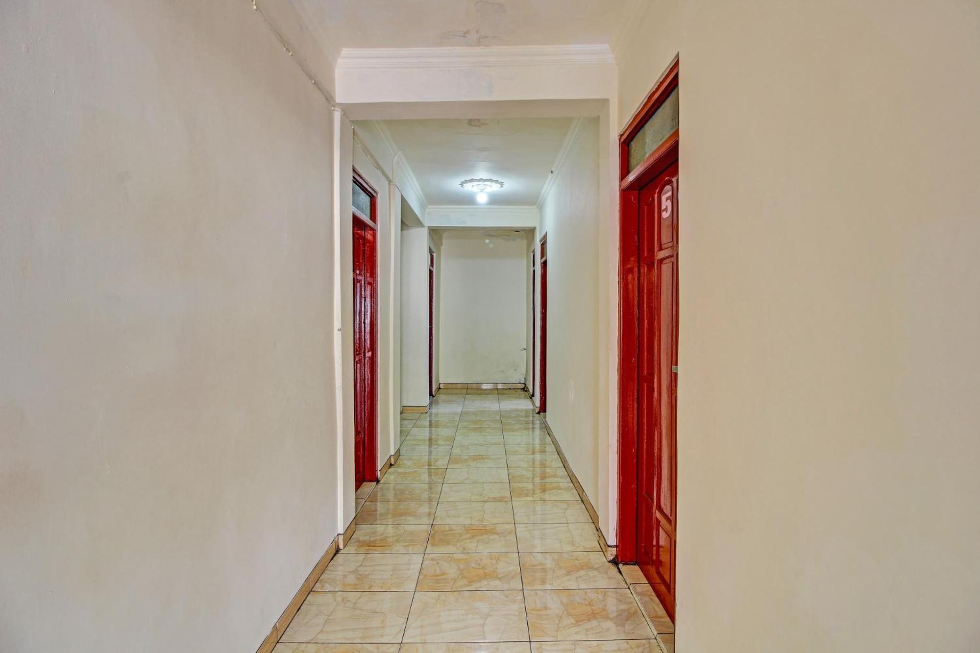 Hotel Spot On 92667 Kopeng Indah 1