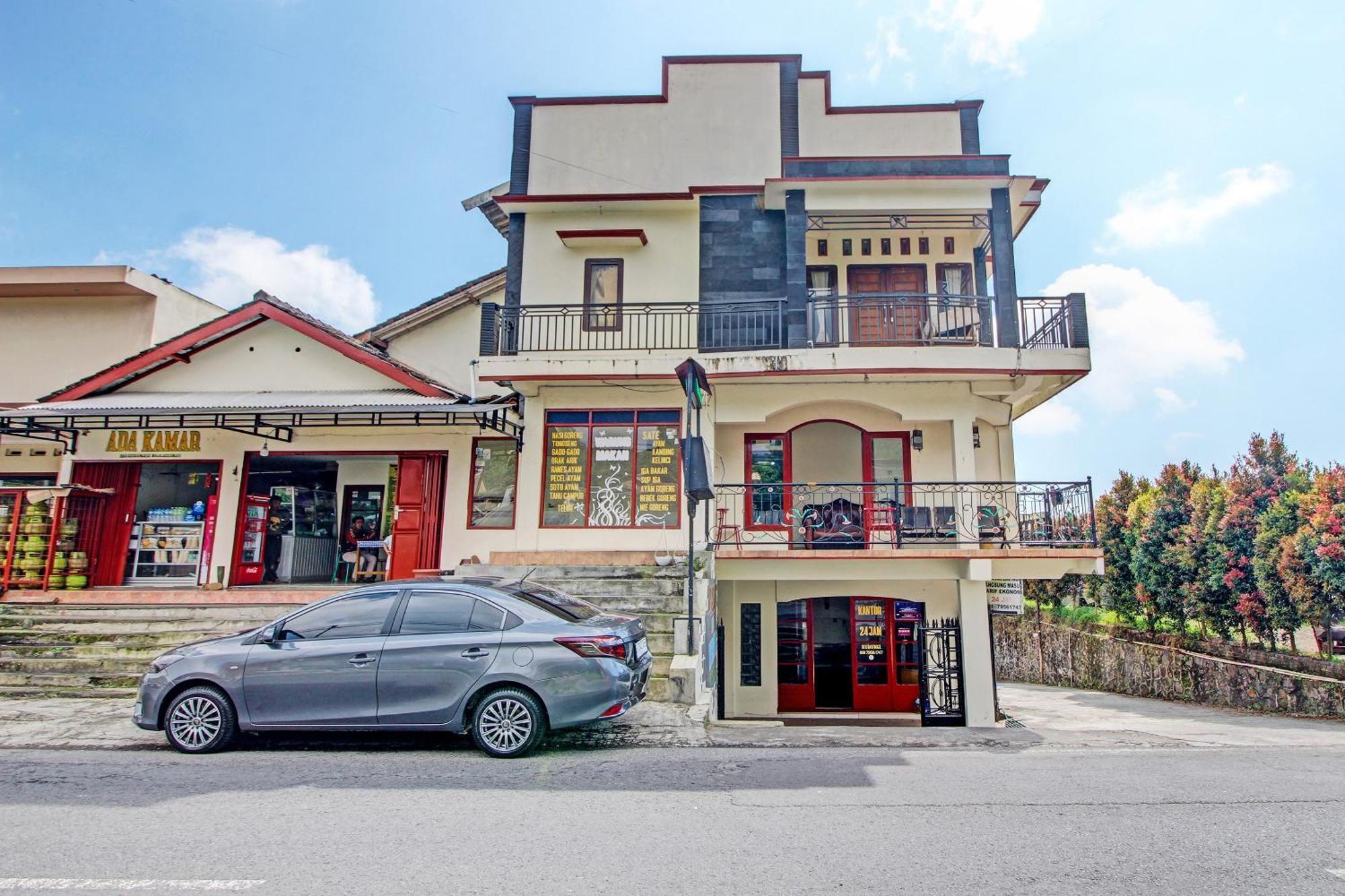Spot On 92667 Kopeng Indah 1 Hotel